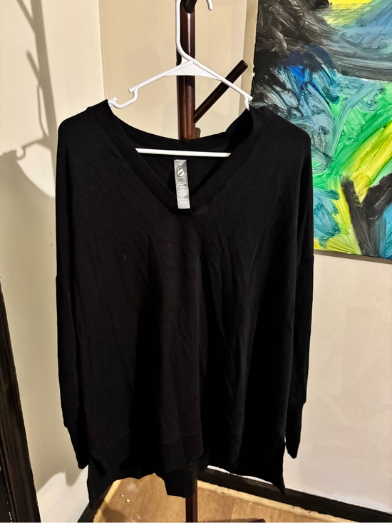 Lou & Grey Tops - Lou & Grey black v neck oversized tunic sweater MP